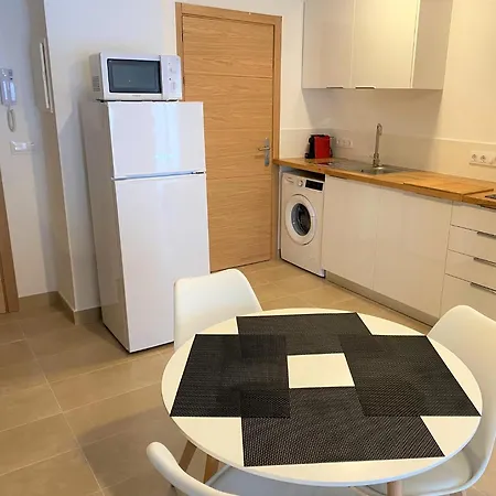 Apartment Centre *
