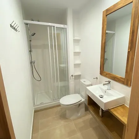 Apartment Centre *